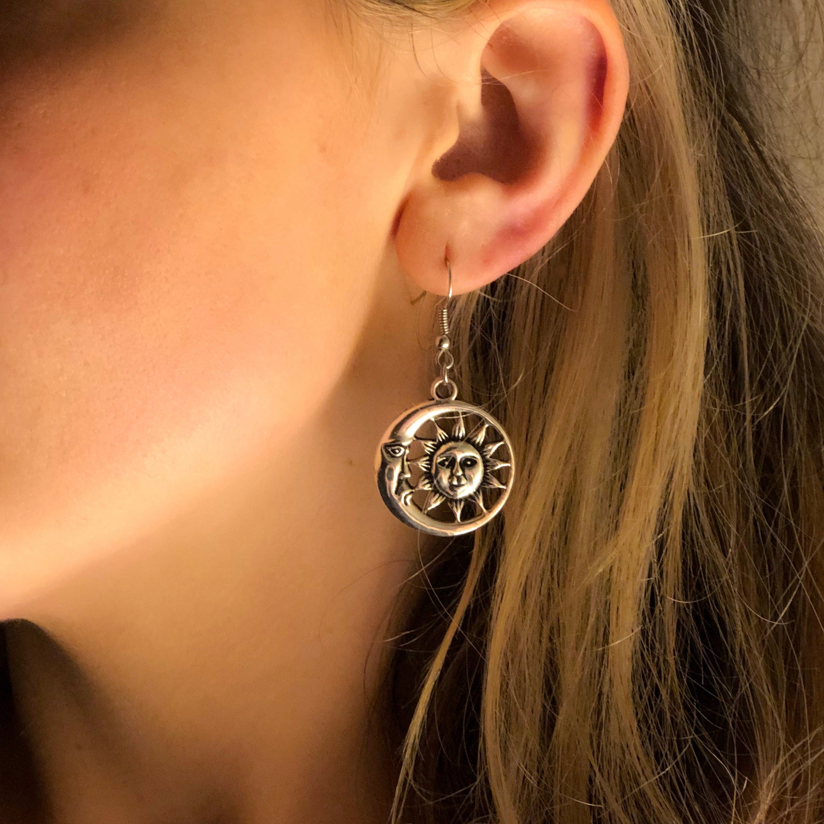 Types of Earring Clasps – SUNMOON